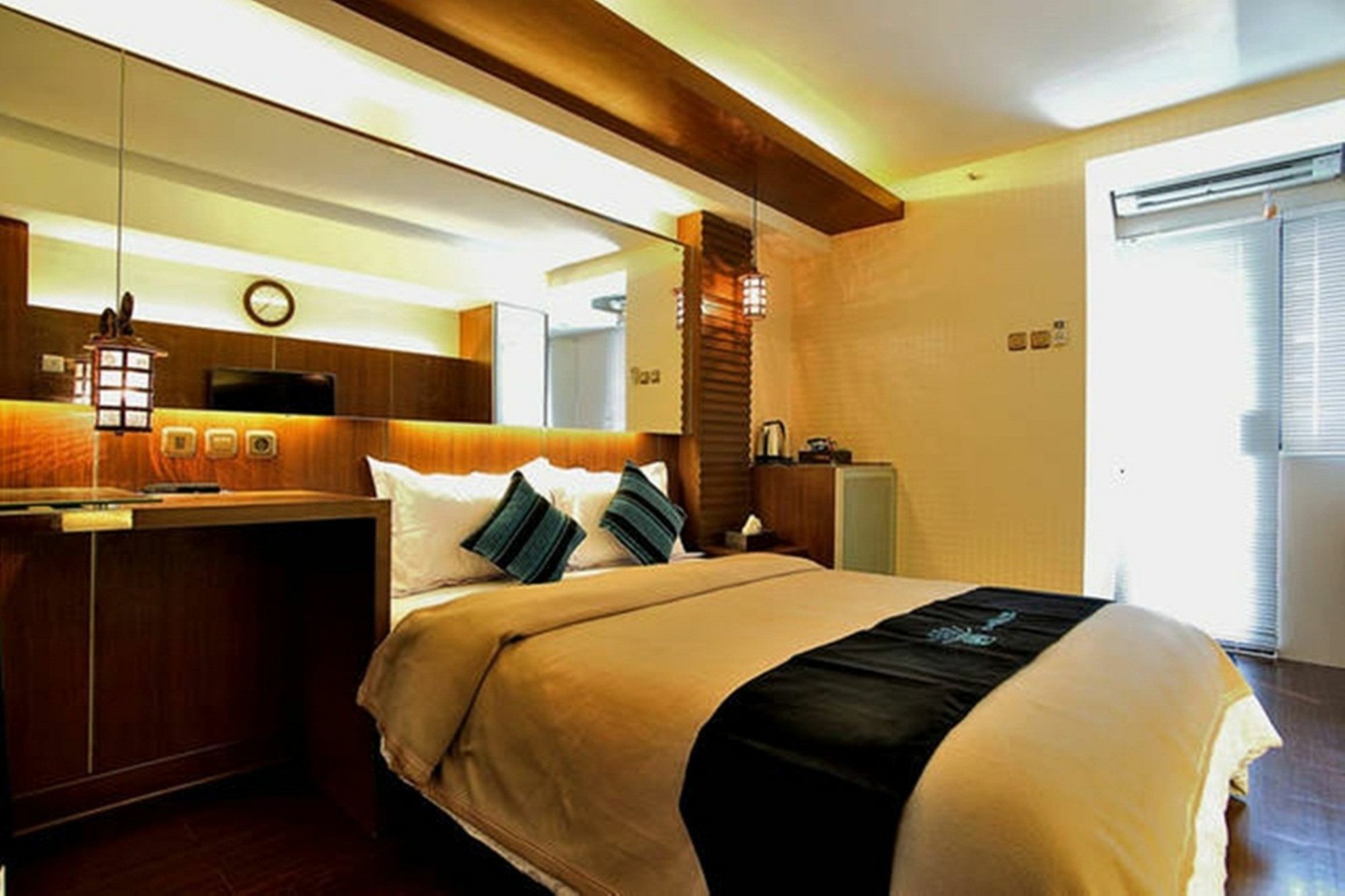 Madrix Hotel